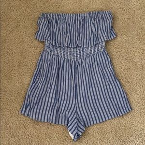 Strapless stripped romper